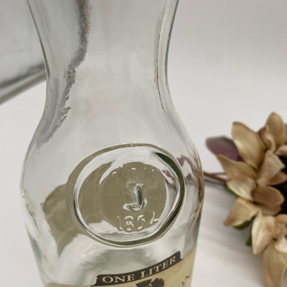 Vintage Paul Masson One Liter Burgundy Wine Bottle w/Lid - Picture 5 of 6